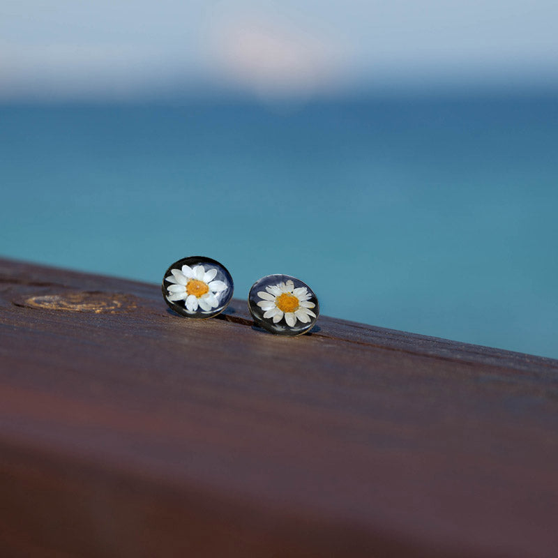 Pendientes margaritas de tuerca