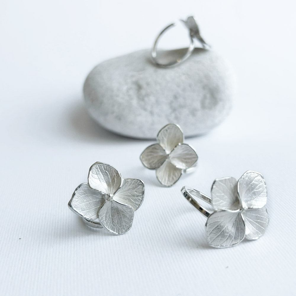 Adjustable Silver Hydrangea Flower Ring