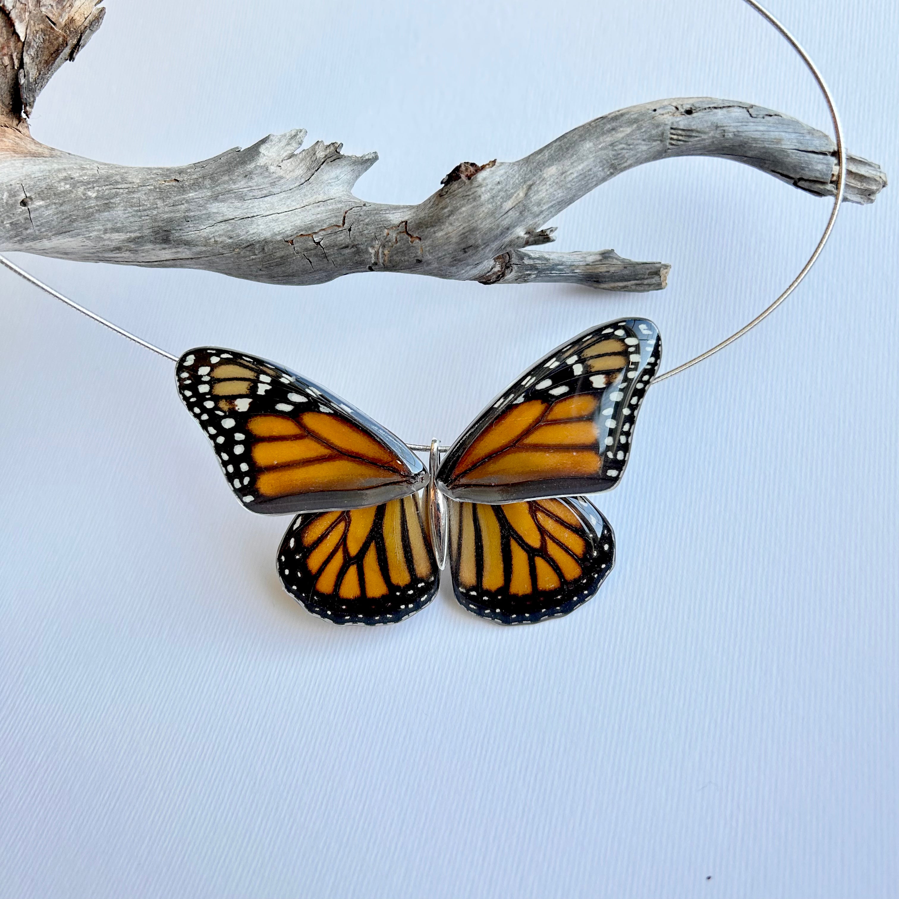 Whole Monarch Butterfly Choker 4 wings