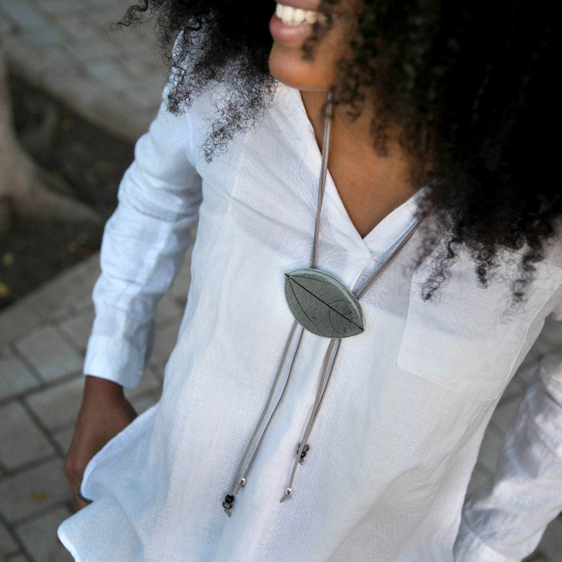 Colgante Hoja Negra regulable