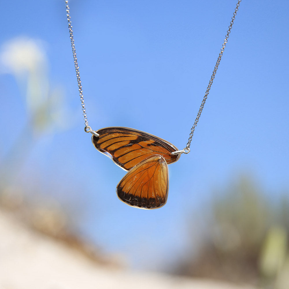 Gargantilla Mariposa Dione Juno