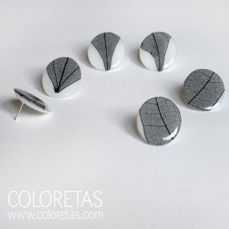 Black Leaf Earstuds