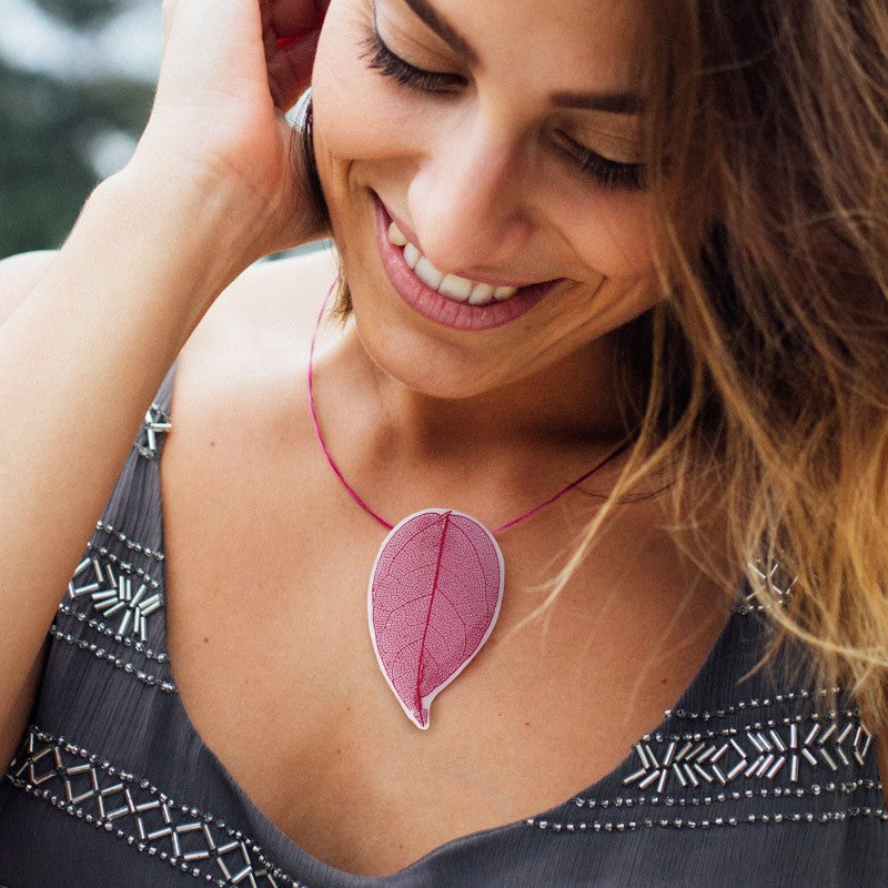 Colgante Hoja Fucsia