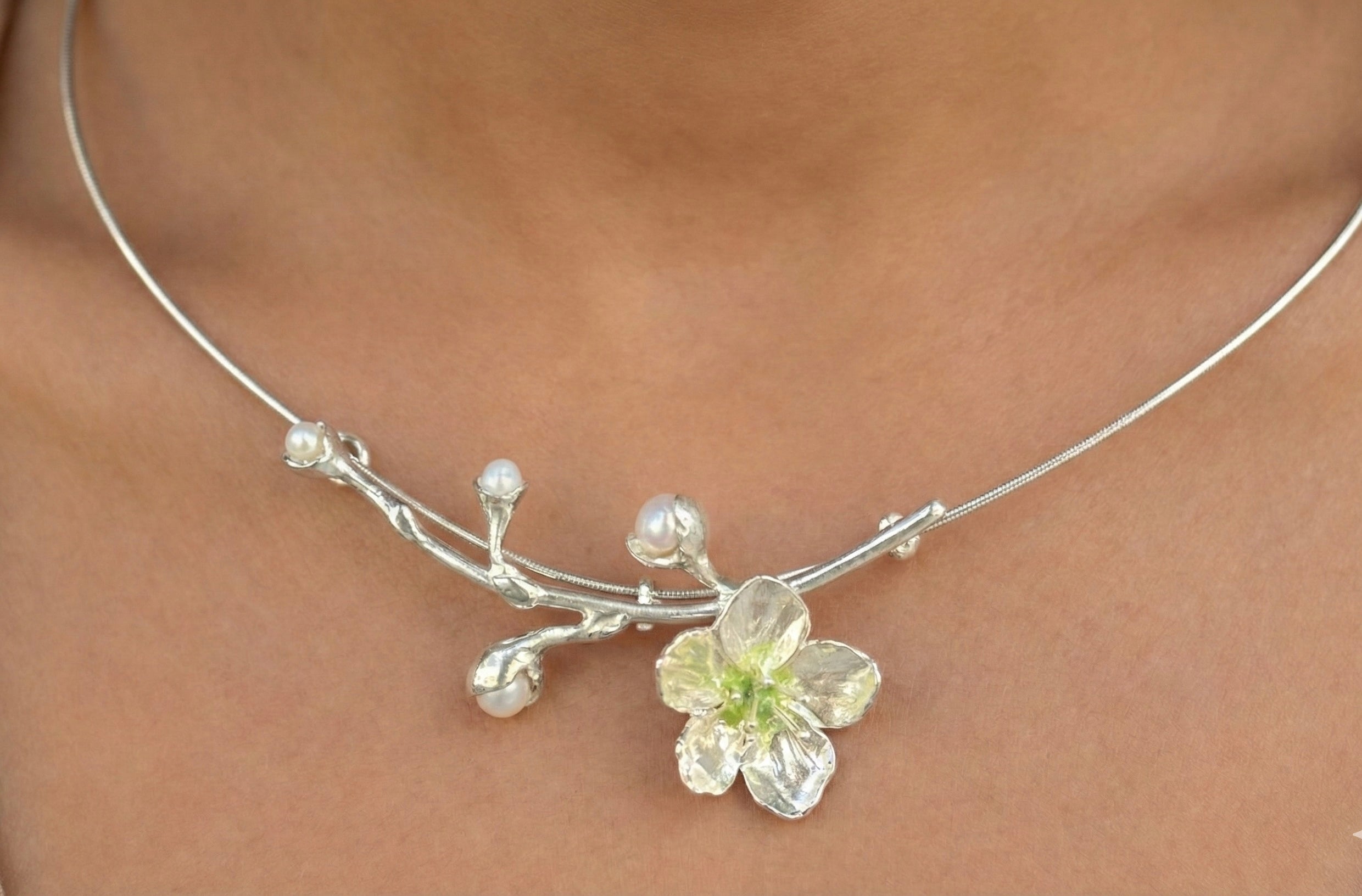 Gargantilla flor de cerezo L PLATA