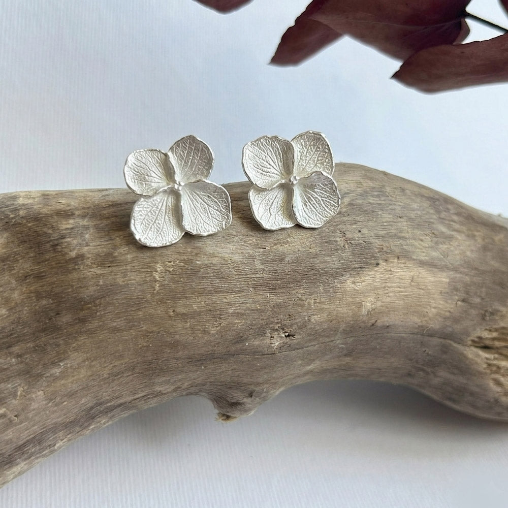 Pendientes Flores de Hortensia PLATA  tuerca