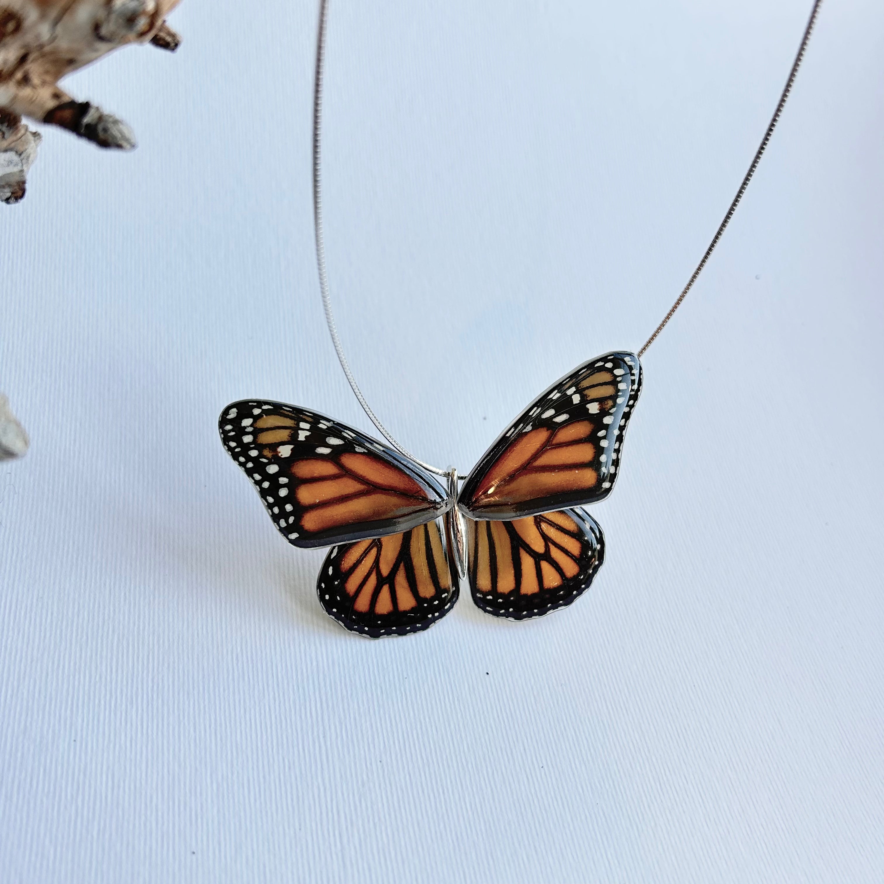 Whole Monarch Butterfly Choker 4 wings