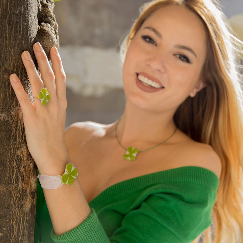 4-leaf clover bracelet