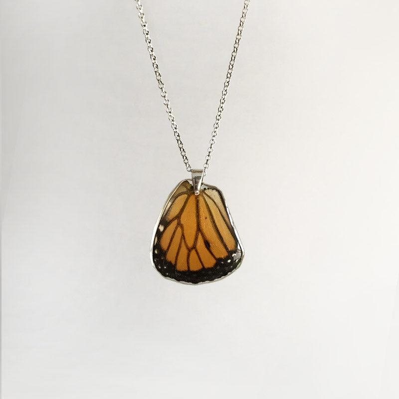 Colgante Mariposa Monarca ala inferior